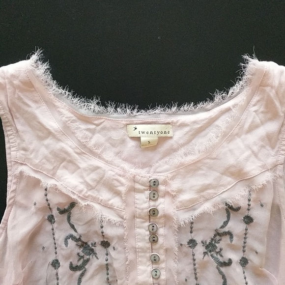 Top - Picture 3 of 4